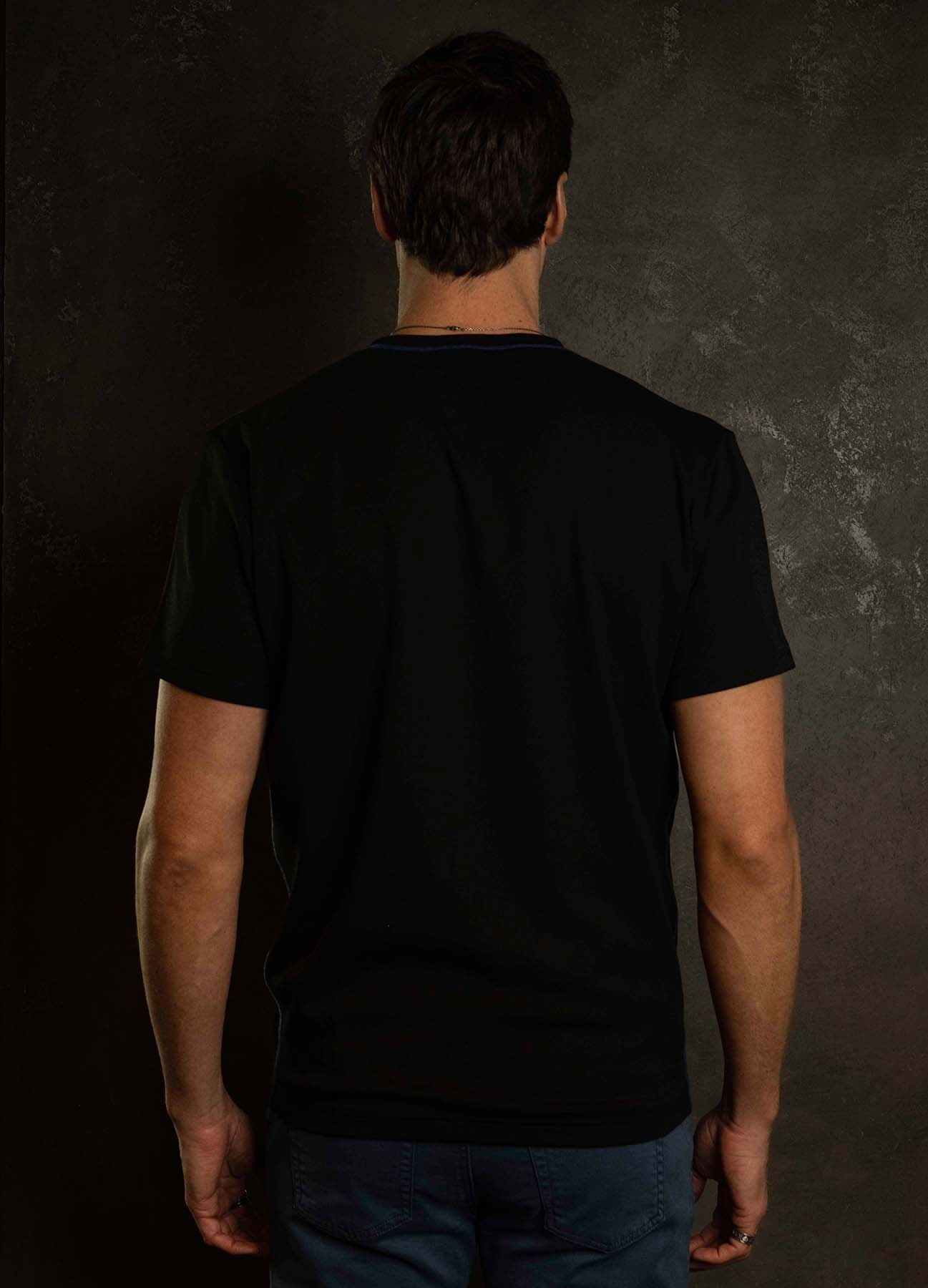 The standard crew neck in black