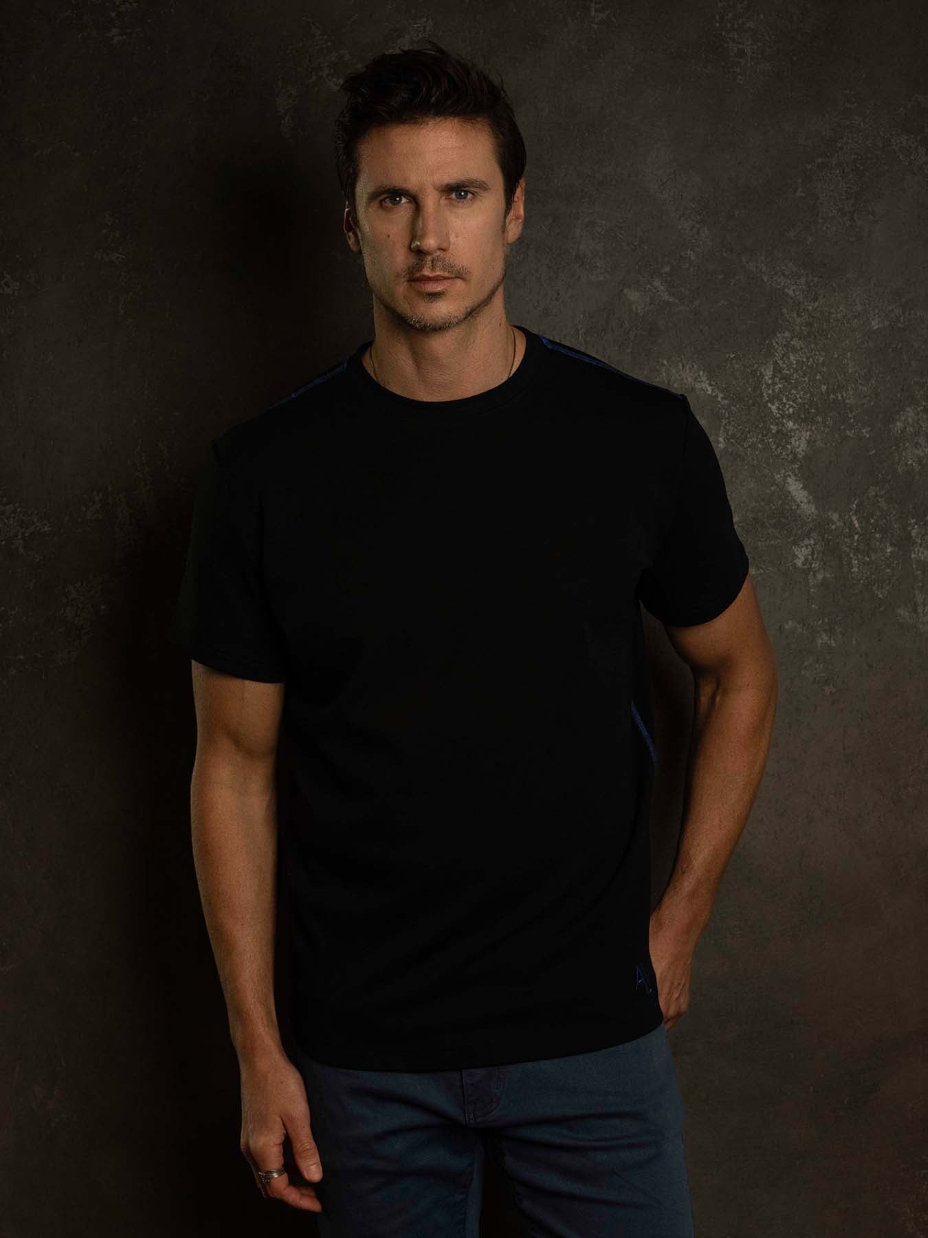 The standard crew neck in black