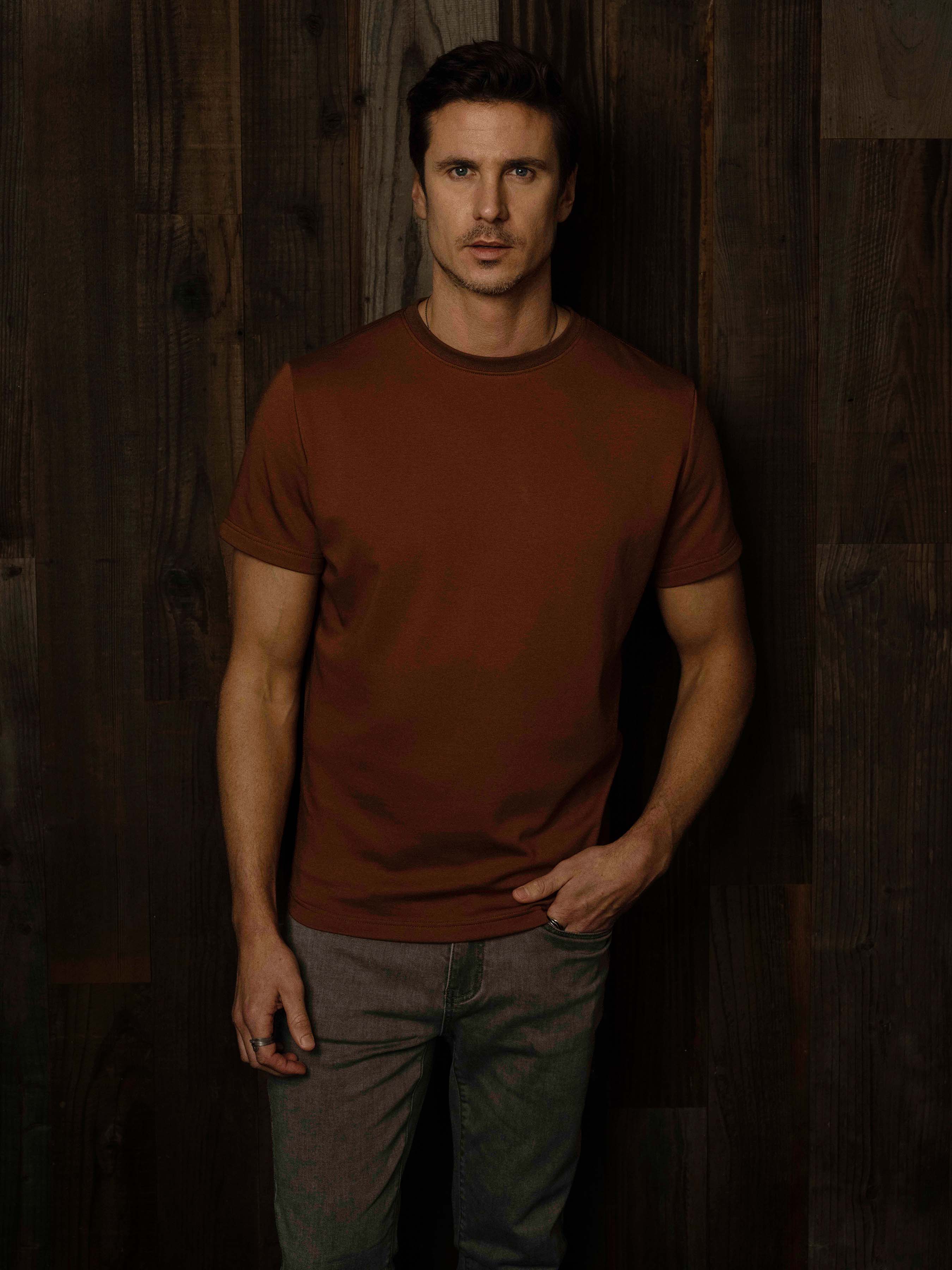 fitted tee men in brown with mens fitted trousers